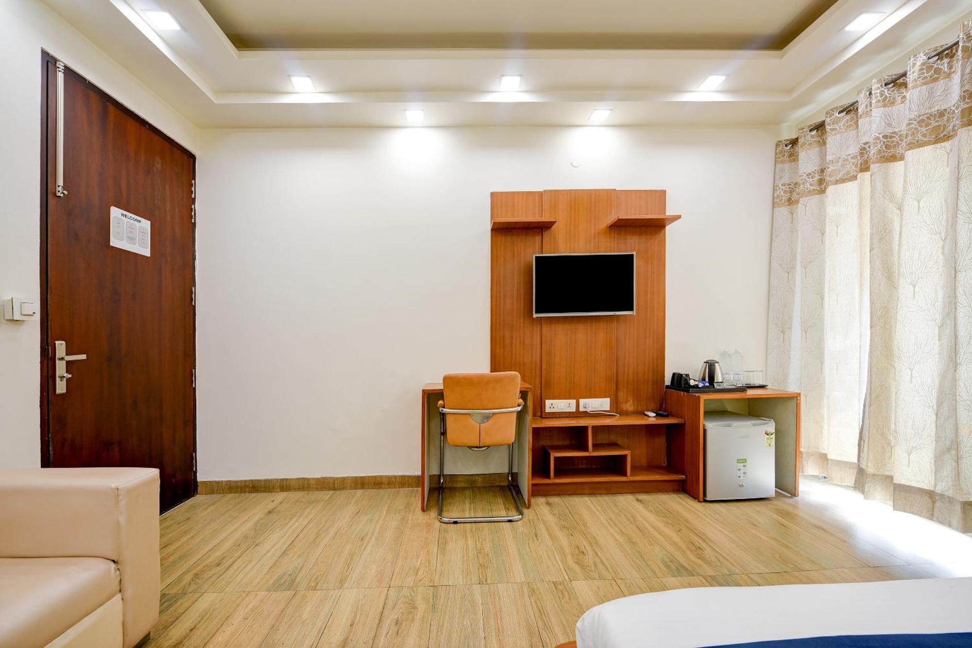 Hotel Leaf 9 Boutique, Near Golf Course Road And Galleria Market Gurgaon Esterno foto