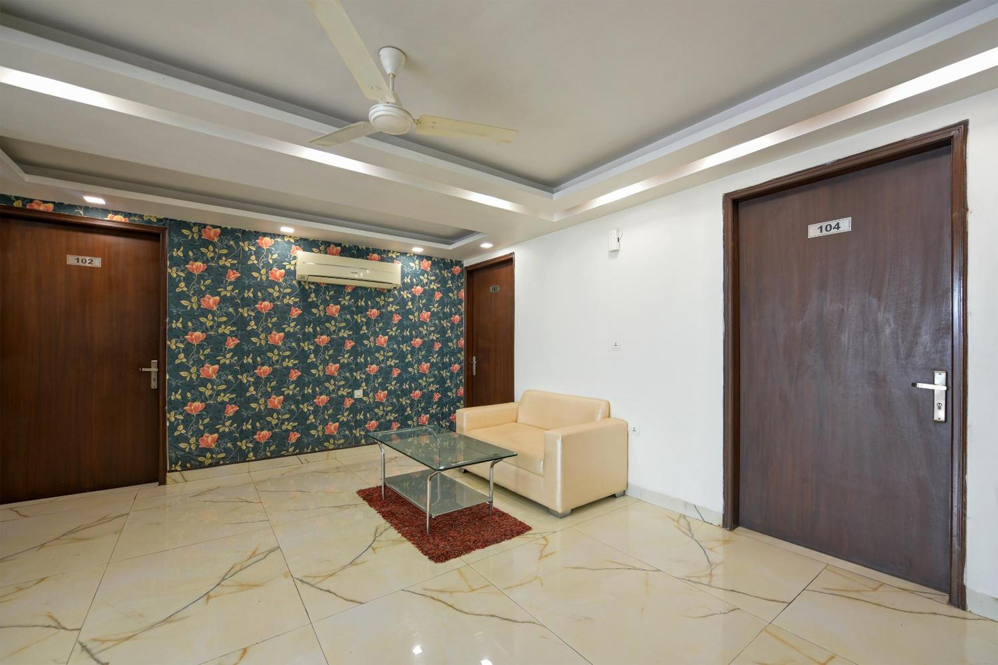 Hotel Leaf 9 Boutique, Near Golf Course Road And Galleria Market Gurgaon Esterno foto