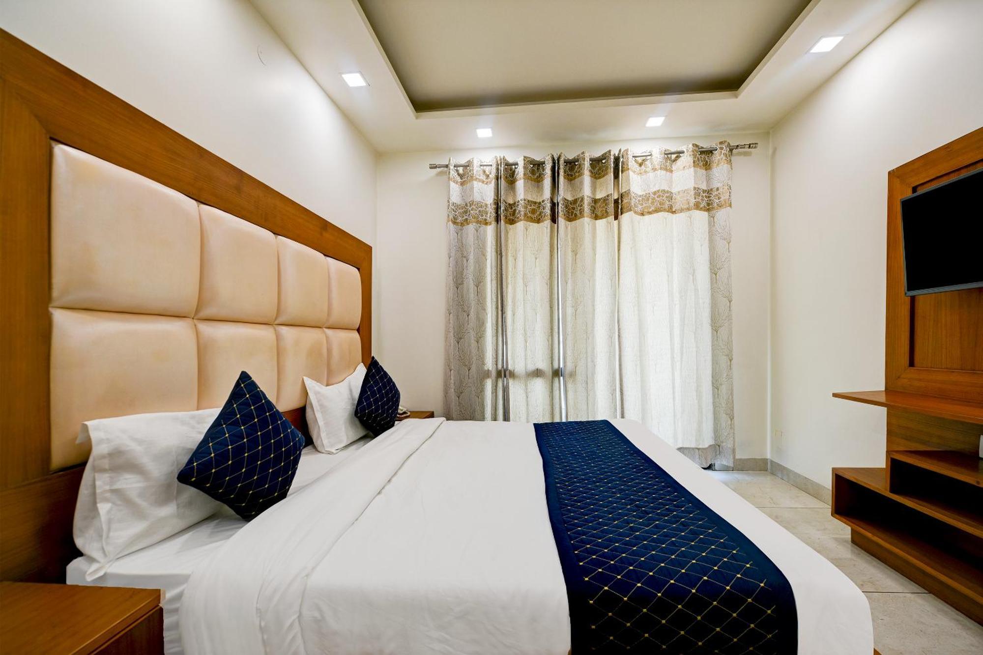 Hotel Leaf 9 Boutique, Near Golf Course Road And Galleria Market Gurgaon Esterno foto