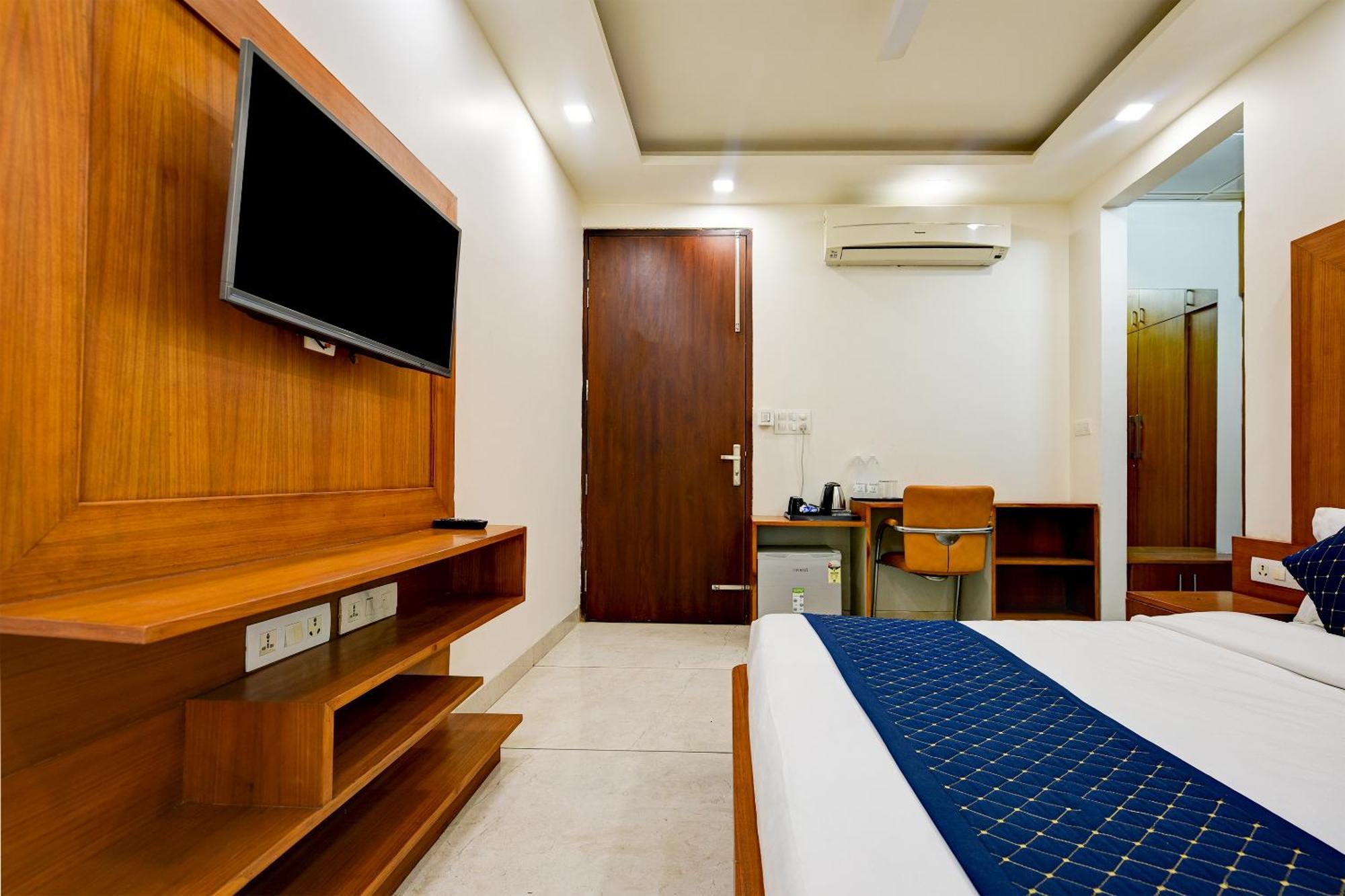 Hotel Leaf 9 Boutique, Near Golf Course Road And Galleria Market Gurgaon Esterno foto