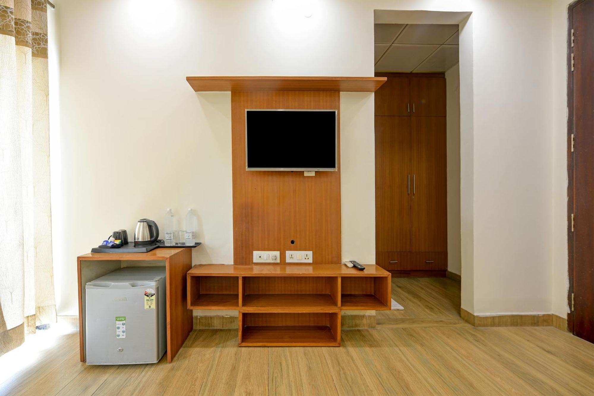 Hotel Leaf 9 Boutique, Near Golf Course Road And Galleria Market Gurgaon Esterno foto