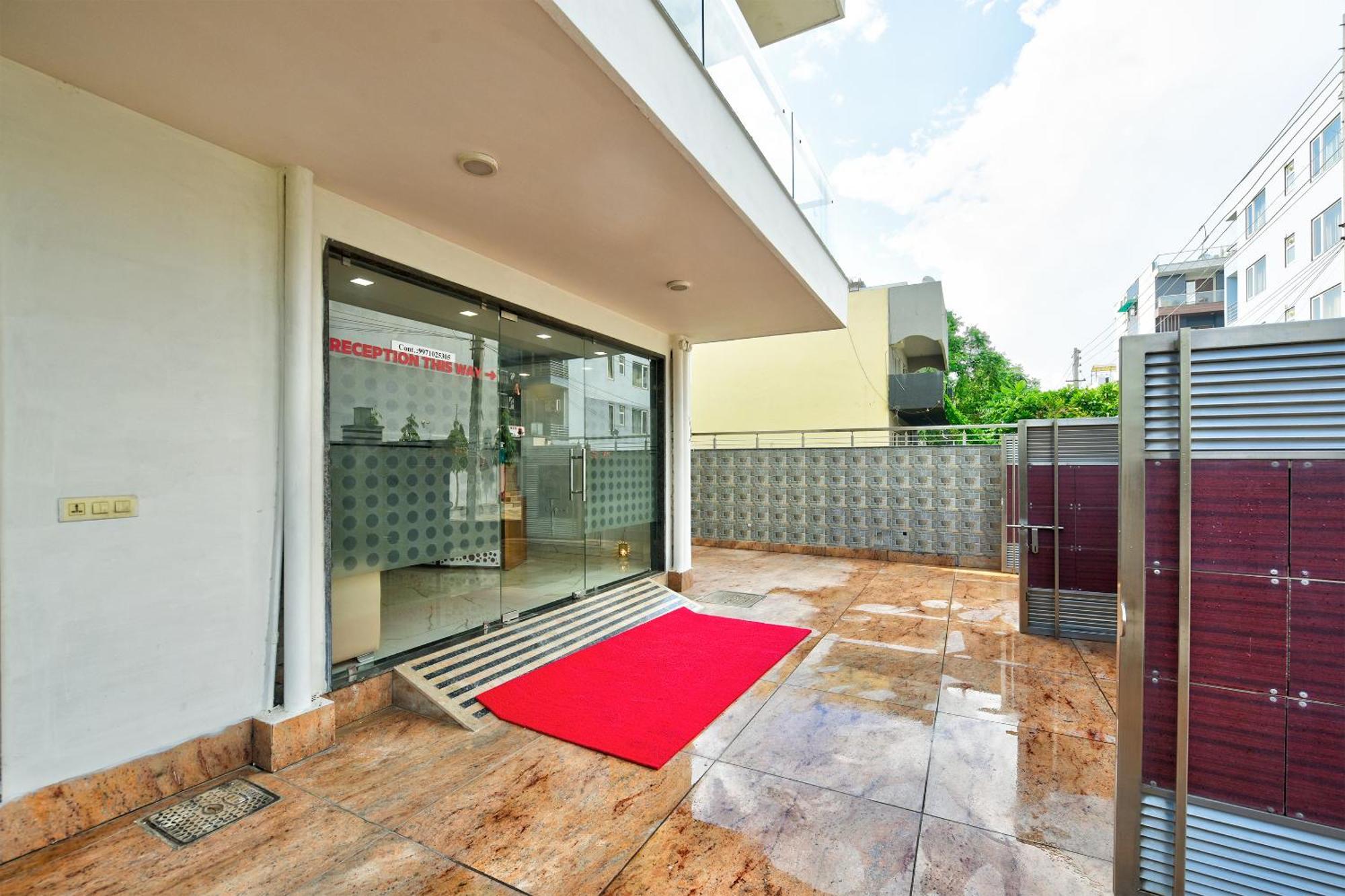 Hotel Leaf 9 Boutique, Near Golf Course Road And Galleria Market Gurgaon Esterno foto