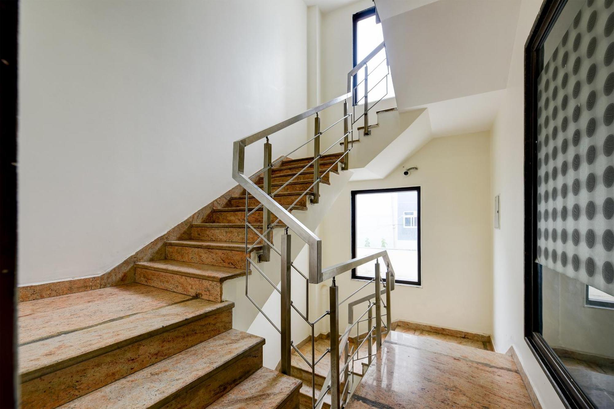 Hotel Leaf 9 Boutique, Near Golf Course Road And Galleria Market Gurgaon Esterno foto