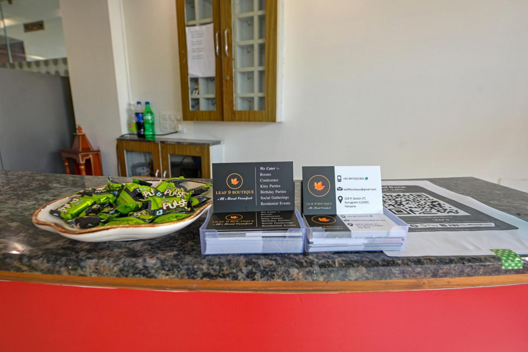 Hotel Leaf 9 Boutique, Near Golf Course Road And Galleria Market Gurgaon Esterno foto