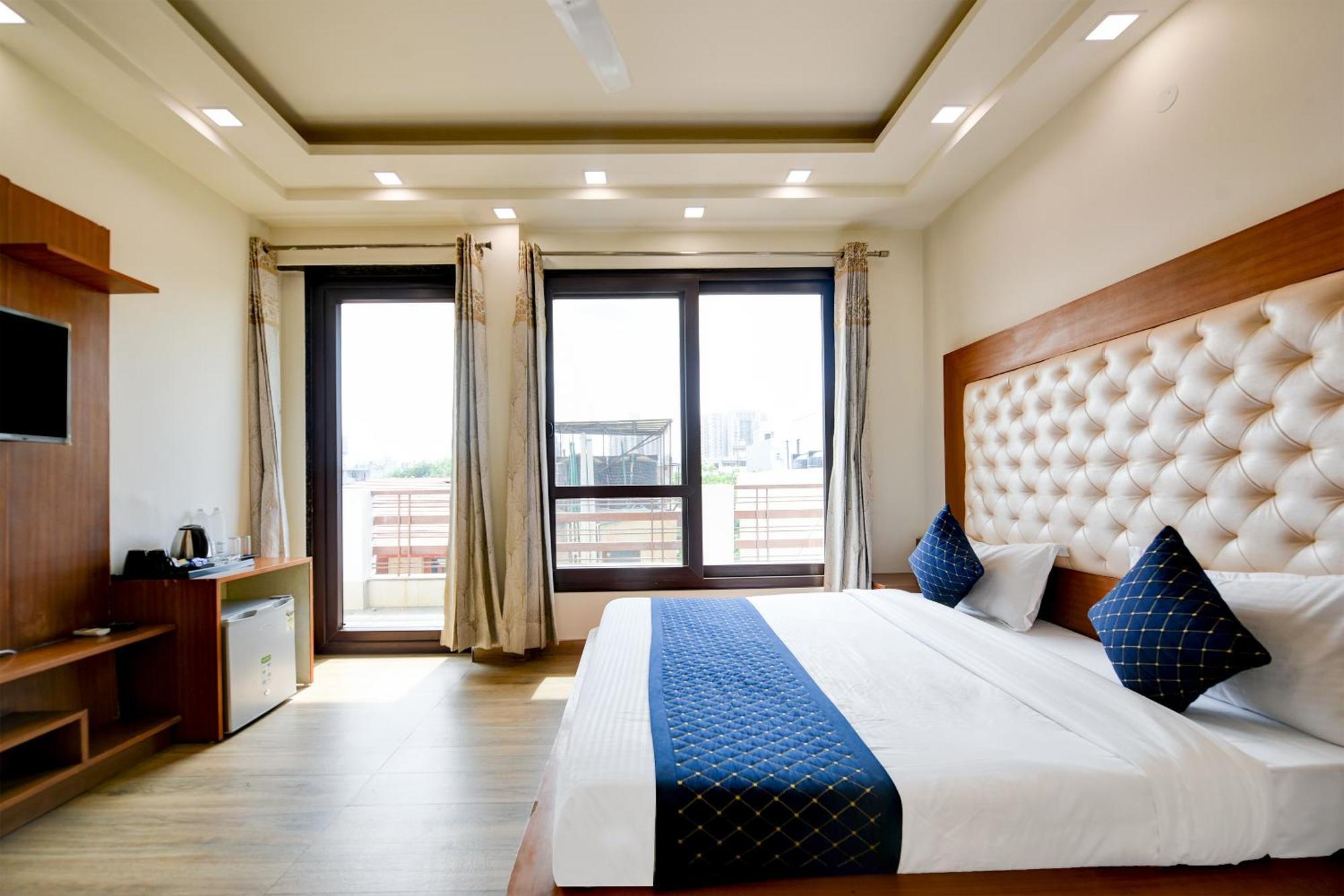 Hotel Leaf 9 Boutique, Near Golf Course Road And Galleria Market Gurgaon Esterno foto