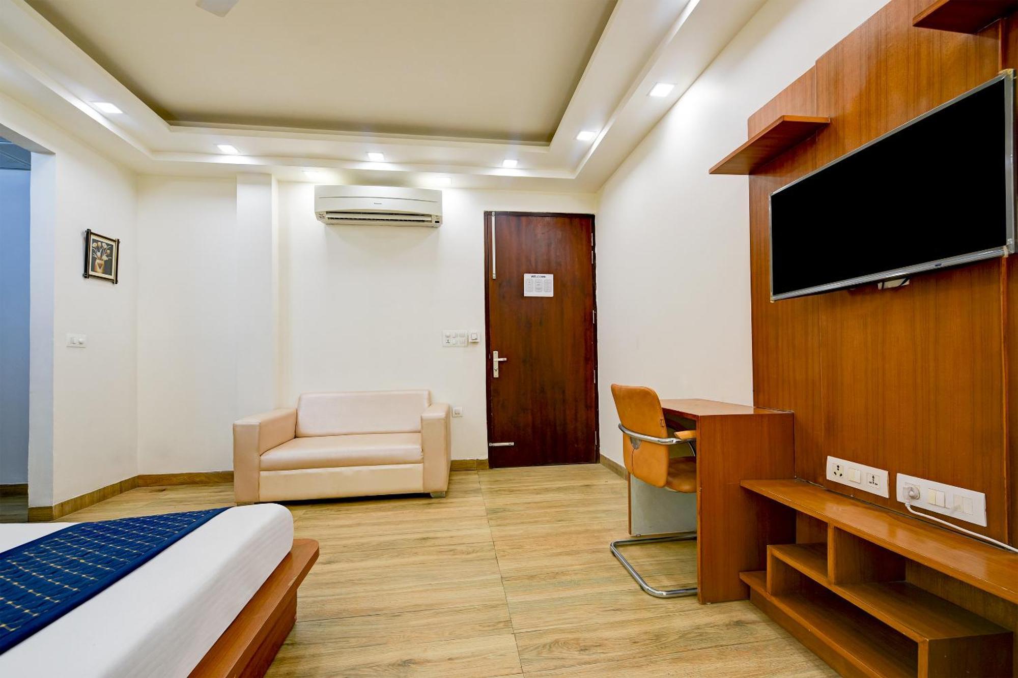 Hotel Leaf 9 Boutique, Near Golf Course Road And Galleria Market Gurgaon Esterno foto