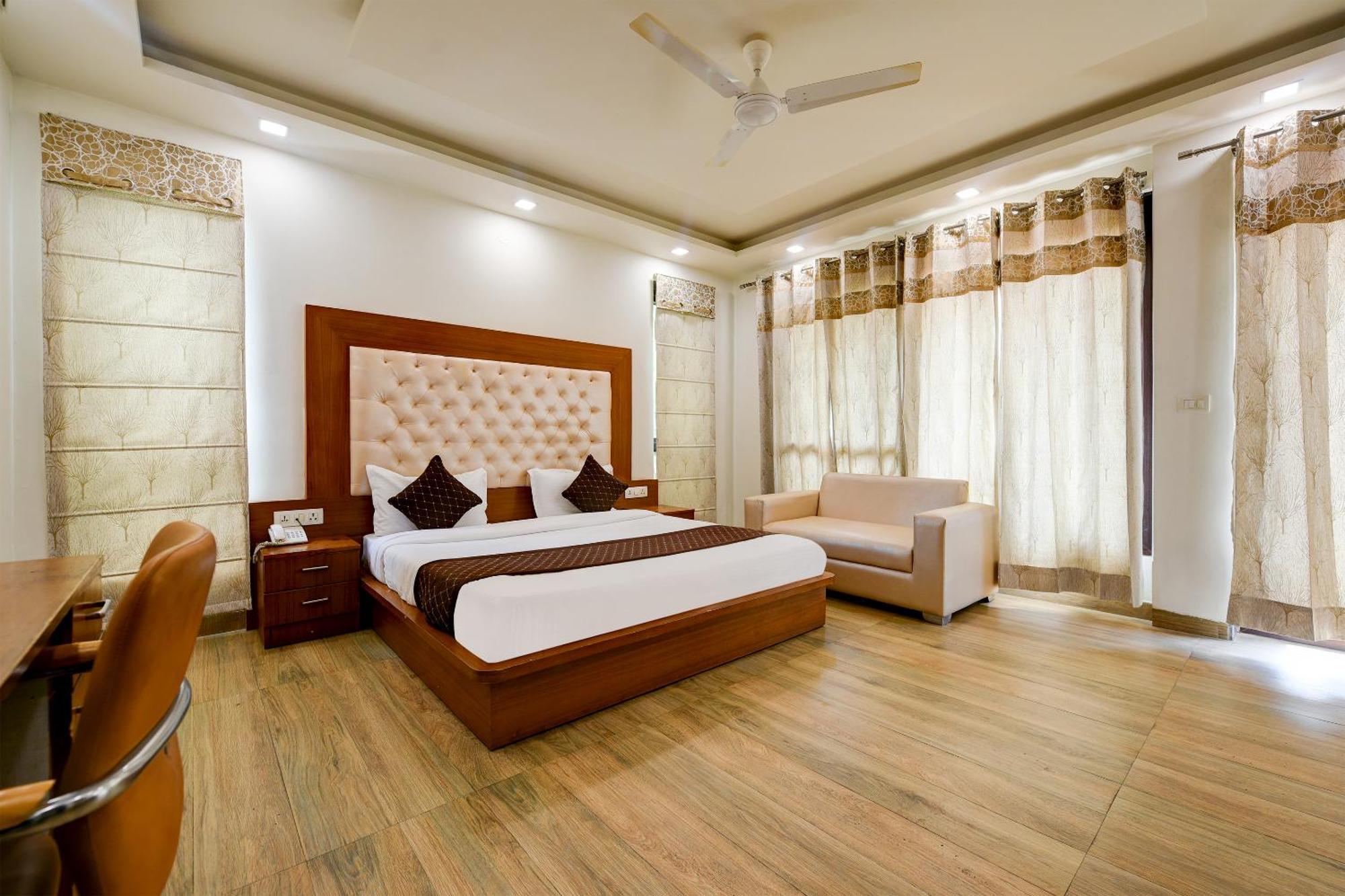 Hotel Leaf 9 Boutique, Near Golf Course Road And Galleria Market Gurgaon Esterno foto